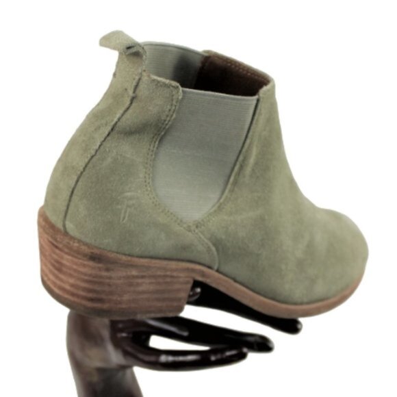 Frye Carson Chelsea Light Gray Suede Pull On Ankle Boot, Size 7 - Picture 6 of 10